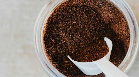 5 ways to clean your house using coffee grounds