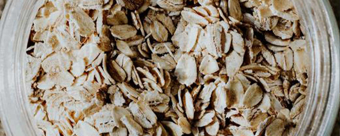 A bowl of oatmeal.