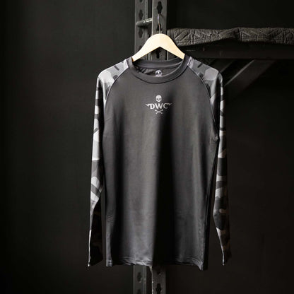 Black Out Rash Guard